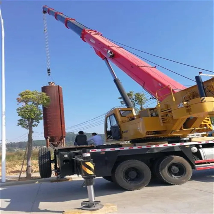 微山专业吊车租赁多少钱