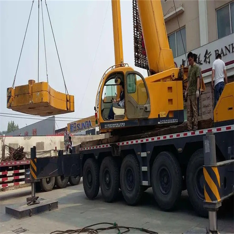 微山当地吊车出租|机器吊装|75吨|工厂搬迁服务